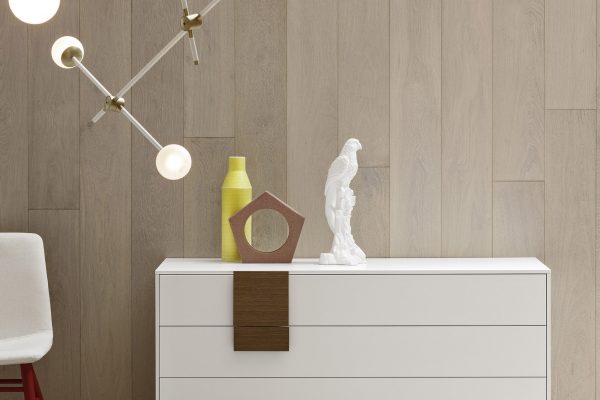 Chests of drawers